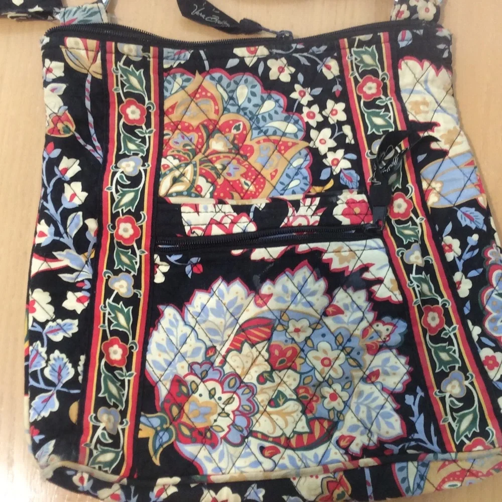 Vera Bradley crossbody flower print